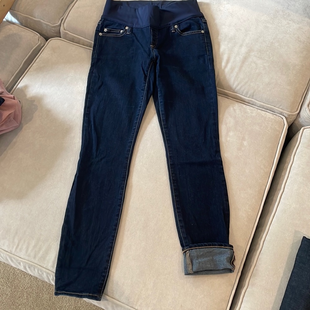 Gap maternity under the bump, jeans dark wash